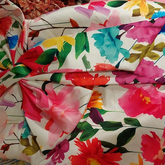 Floral dress - Picture 4 of 4